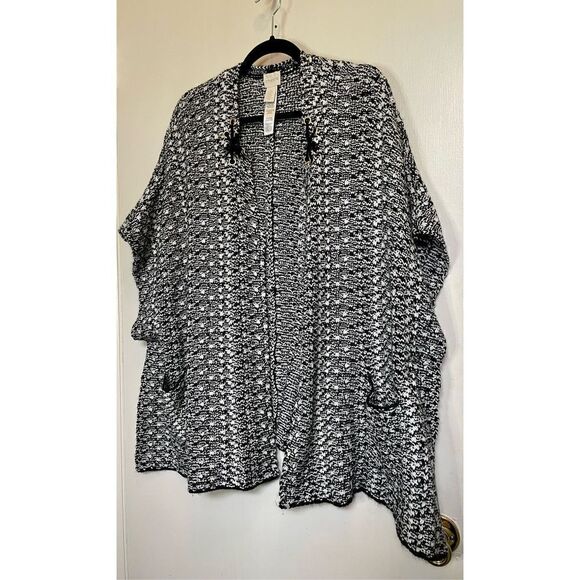 Chicos Black-And-White Knit Ruana One Size - Picture 13 of 15